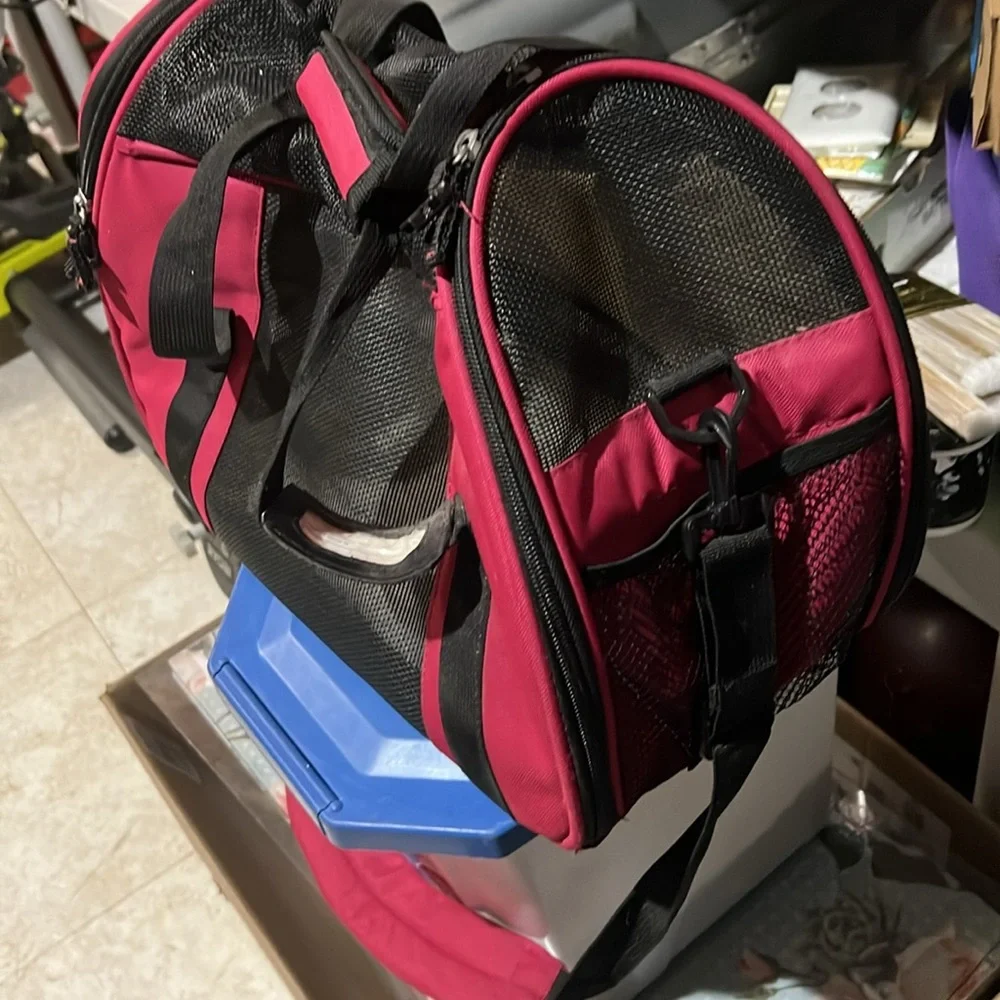 Hot pink pet carrier
